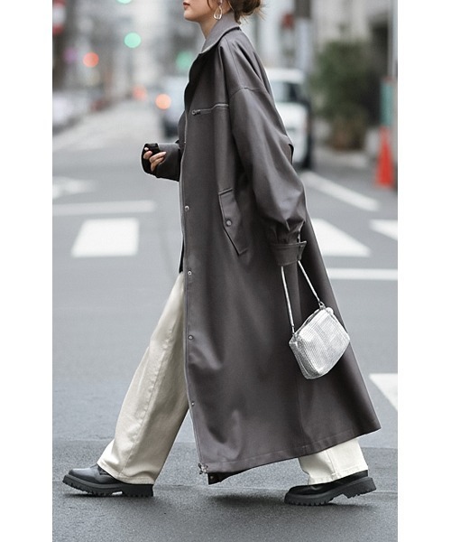 フェイクレザーロングコート（テーラードジャケット）｜HUG.U