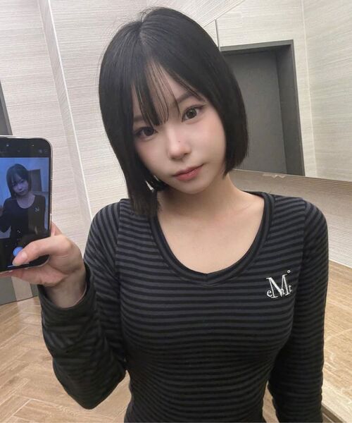 MUCENT（ムセント）の「エマVネックストライプロングスリーブTシャツ（3カラー）（Tシャツ/カットソー・レディース・チャコールグレー×ブラック/ホワイト×ブラック/グレー×ホワイト・FREE）」の11枚目の写真