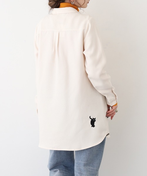 Quelle Chance(ケルシャンス)の「ポケ猫刺繍チュニック(チュニック・レディース・キナリ/ネイビー/チャコールグレー・M/L)」の7枚目の写真