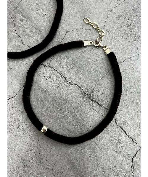 EMODA（エモダ）の「FAKE FUR STRING NC（ネックレス・レディース・ブラック/ブラウン・FREE）」の2枚目の写真