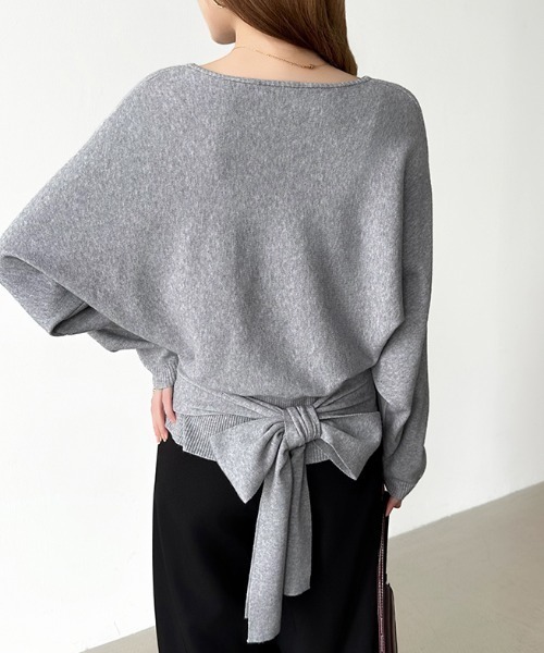 COCOMOMO(ココモモ)の「バックリボンニット Vネック ドルマン リボン ニット 長袖 トップス 春ニット 春服 秋服 冬服(ニット/セーター・レディース・ブラック/ライトグレー/ベージュ/ネイビー・FREE)」の3枚目の写真