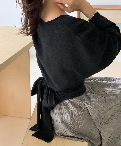 COCOMOMO(ココモモ)の「バックリボンニット Vネック ドルマン リボン ニット 長袖 トップス 春ニット 春服 秋服 冬服(ニット/セーター・レディース・ブラック/ライトグレー/ベージュ/ネイビー・FREE)」の16枚目の写真