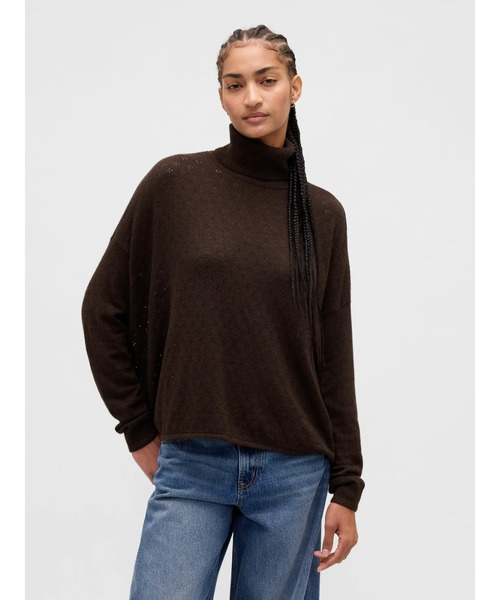GAP(ギャップ)の「オーバーサイズ ポインテール タートルネック(ニット/セーター・レディース・ホワイト/ブラウン・M/L/XS/S)」の2枚目の写真