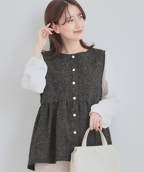 SHOO・LA・RUE（シューラルー）の「【洗濯機可】時短できちんと見えが叶う フェイクレイヤードブラウス（シャツ/ブラウス・レディース・ネイビー/アイボリー/ブラック・01/02/03/04）」の2枚目の写真