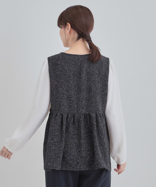 SHOO・LA・RUE（シューラルー）の「【洗濯機可】時短できちんと見えが叶う フェイクレイヤードブラウス（シャツ/ブラウス・レディース・ネイビー/アイボリー/ブラック・01/02/03/04）」の13枚目の写真