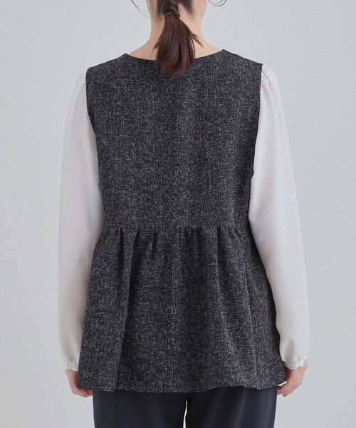 SHOO・LA・RUE（シューラルー）の「【洗濯機可】時短できちんと見えが叶う フェイクレイヤードブラウス（シャツ/ブラウス・レディース・ネイビー/アイボリー/ブラック・01/02/03/04）」の8枚目の写真