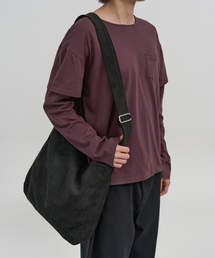 EXCONTAINER（エックスコンテナ）の「ミューテッドスエードクロスバッグ (ブラック)（メッセンジャーバッグ）」