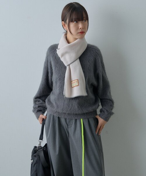 WHIMSIC（ウィムジック）の「【UNISEX/2サイズ展開】アンゴラブレンドシャギーニットプルオーバー（ニット/セーター・メンズ・チャコールグレー/ライトベージュ/サックスブルー/レッド・1/2）」の5枚目の写真