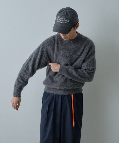 WHIMSIC（ウィムジック）の「【UNISEX/2サイズ展開】アンゴラブレンドシャギーニットプルオーバー（ニット/セーター・メンズ・チャコールグレー/ライトベージュ/サックスブルー/レッド・1/2）」の12枚目の写真