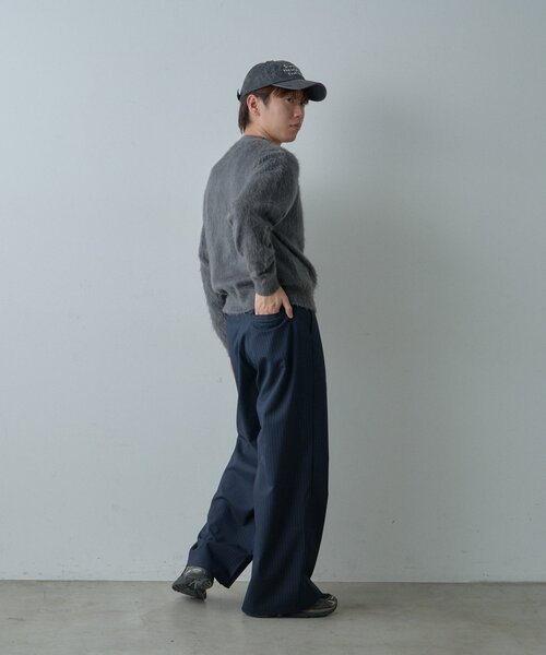 WHIMSIC（ウィムジック）の「【UNISEX/2サイズ展開】アンゴラブレンドシャギーニットプルオーバー（ニット/セーター・メンズ・チャコールグレー/ライトベージュ/サックスブルー/レッド・1/2）」の17枚目の写真