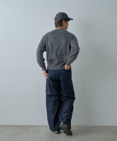 WHIMSIC（ウィムジック）の「【UNISEX/2サイズ展開】アンゴラブレンドシャギーニットプルオーバー（ニット/セーター・メンズ・チャコールグレー/ライトベージュ/サックスブルー/レッド・1/2）」の18枚目の写真