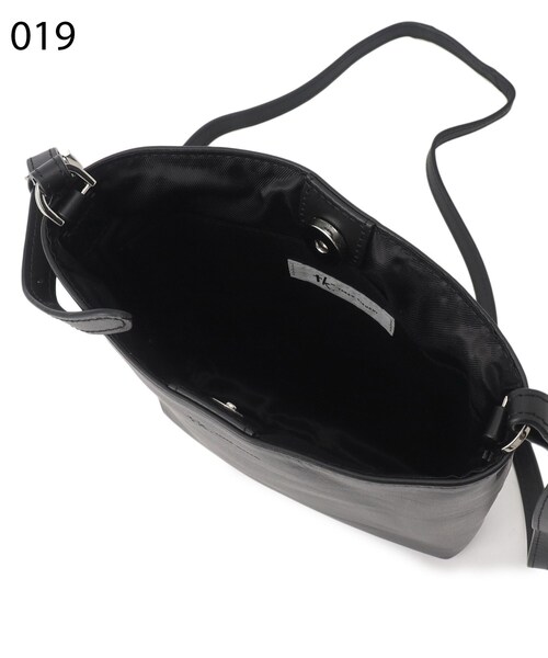 tk.TAKEO KIKUCHI(ティーケータケオキクチ)の「【WEB限定】リアルレザーショルダーポーチ(ショルダーバッグ・メンズ・ブラック/ダークブラウン・00)」の14枚目の写真