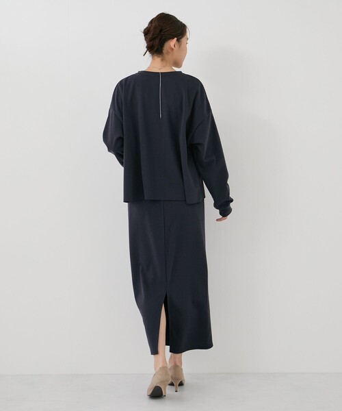 Jayro(ジャイロ)の「キーネック裏シャギートップス(Tシャツ/カットソー・レディース・チャコールグレー/ネイビー/イエロー・M)」の17枚目の写真