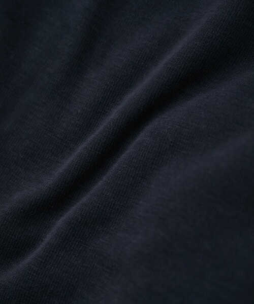 Jayro(ジャイロ)の「キーネック裏シャギートップス(Tシャツ/カットソー・レディース・チャコールグレー/ネイビー/イエロー・M)」の8枚目の写真