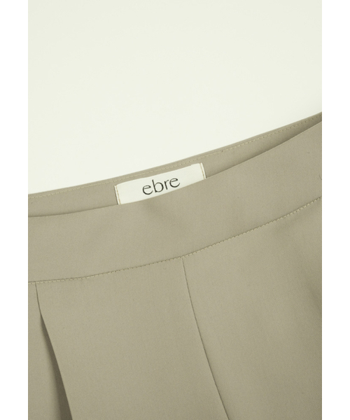EBRE(エブレ)の「ソフトツーピンタックスラックス(スラックス・レディース・ベージュ・SMALL/MEDIUM)」の4枚目の写真