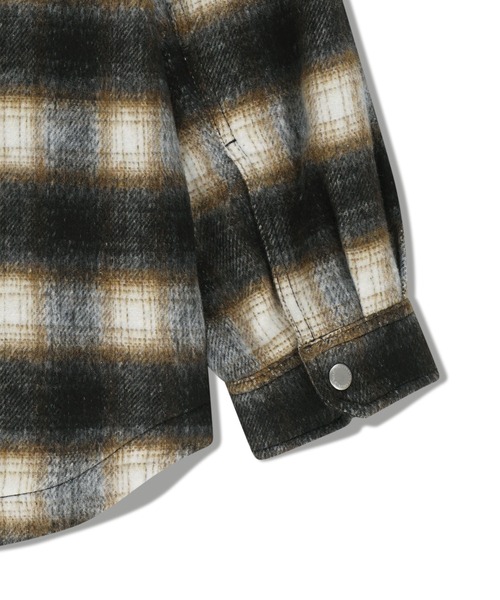 MARITHE + FRANCOIS GIRBAUD(マリテフランソワジルボー)の「CLASSIC LOGO OVERSIZED FLANNEL CHECK SHIRT JACKET(ブルゾン・レディース・Beige/Black・LARGE/MEDIUM/SMALL/X-LARGE)」の12枚目の写真