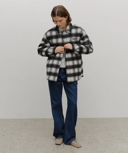 MARITHE + FRANCOIS GIRBAUD(マリテフランソワジルボー)の「CLASSIC LOGO OVERSIZED FLANNEL CHECK SHIRT JACKET(ブルゾン・レディース・Beige/Black・LARGE/MEDIUM/SMALL/X-LARGE)」の14枚目の写真