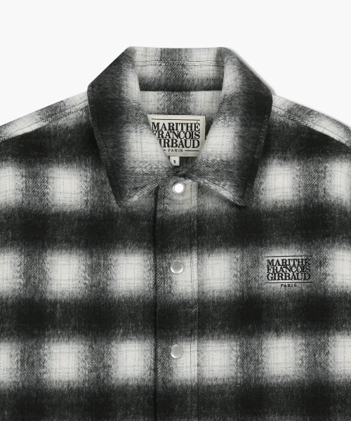 MARITHE + FRANCOIS GIRBAUD(マリテフランソワジルボー)の「CLASSIC LOGO OVERSIZED FLANNEL CHECK SHIRT JACKET(ブルゾン・レディース・Beige/Black・LARGE/MEDIUM/SMALL/X-LARGE)」の20枚目の写真