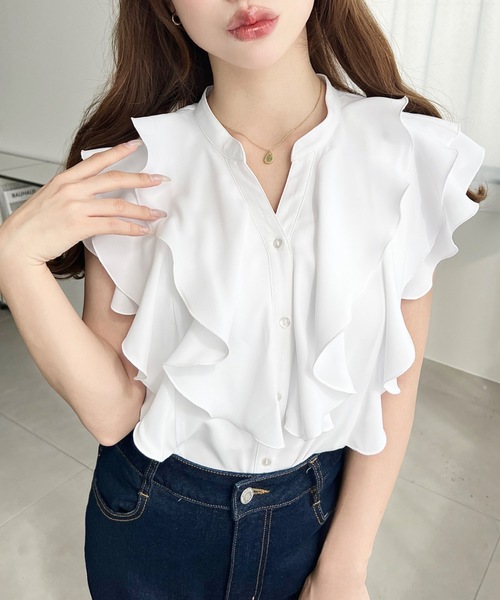 moment+（モーメントプラス）の「厚手シフォンキーネックラッフルフリルブラウス（シャツ/ブラウス・レディース・オフホワイト/ライトベージュ/ブラック/ネイビー・M）」の7枚目の写真