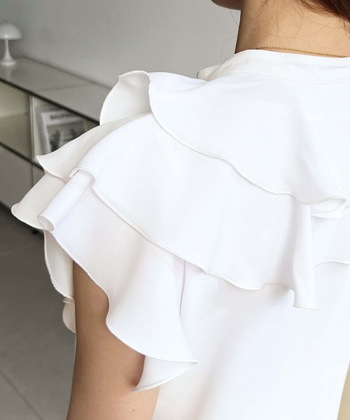 moment+（モーメントプラス）の「厚手シフォンキーネックラッフルフリルブラウス（シャツ/ブラウス・レディース・オフホワイト/ライトベージュ/ブラック/ネイビー・M）」の14枚目の写真