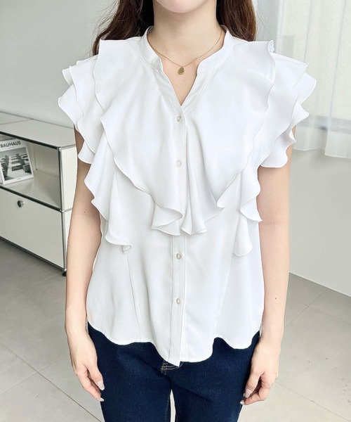 moment+（モーメントプラス）の「厚手シフォンキーネックラッフルフリルブラウス（シャツ/ブラウス・レディース・オフホワイト/ライトベージュ/ブラック/ネイビー・M）」の10枚目の写真