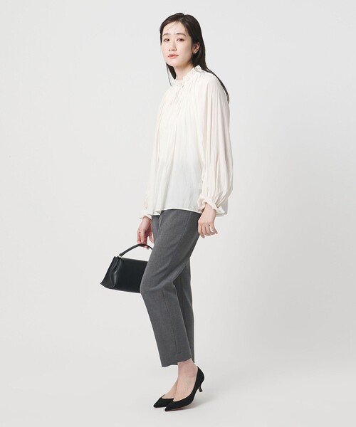 UNITED ARROWS（ユナイテッドアローズ）の「ダブルクロス スリムパンツ ‐ストレッチ ウォッシャブル‐（スラックス・レディース・ネイビー/ダークグレー・40/38/36/34）」の5枚目の写真