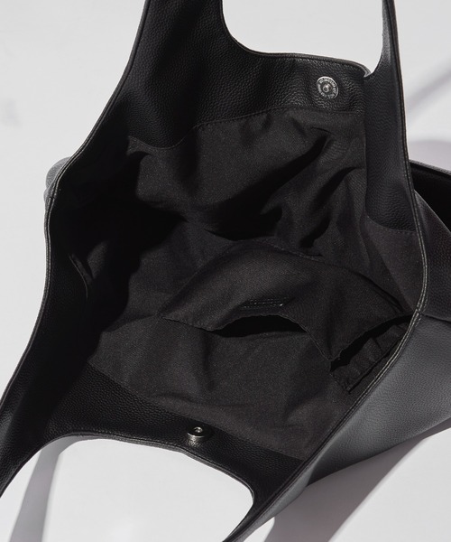 RAGEBLUE（レイジブルー）の「Tassel Zipp Synthetic Leather Tote Bag/タッセルジップ シンセティックレザートートバッグ（トートバッグ・メンズ・ブラウン/ブラック・FREE）」の6枚目の写真