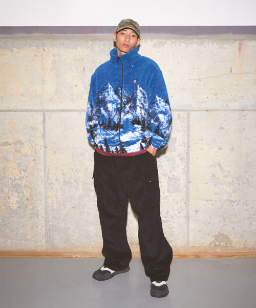 LMCの「CORDUROY WIDE CARGO PANTS black（その他パンツ・レディース・その他・S/M/L）」の2枚目の写真
