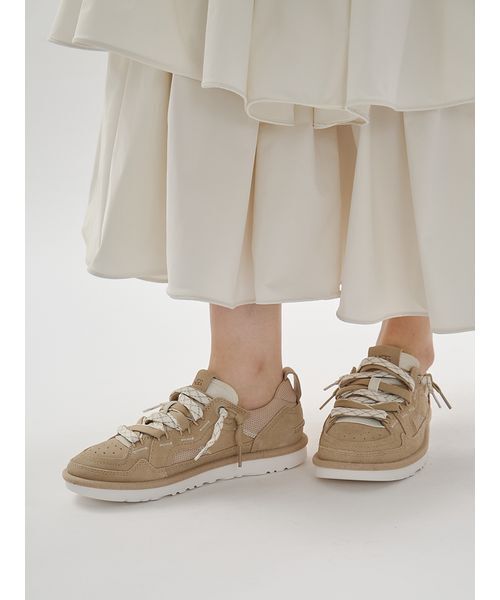 UGG｜アグのスニーカー（ベージュ系）通販 - ZOZOTOWN