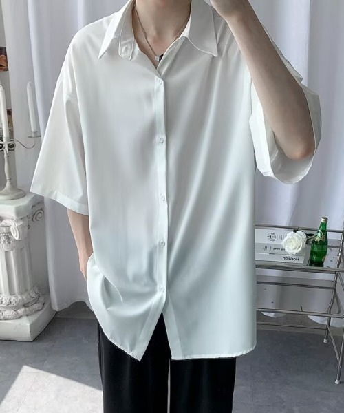WYZ wear(ダブリューワイジィーウェア)の「オーバーサイズ半袖シャツ/ユニセックス(シャツ/ブラウス・メンズ・チャコールグレー/ブラック/ホワイト・L/M/XL)」の4枚目の写真