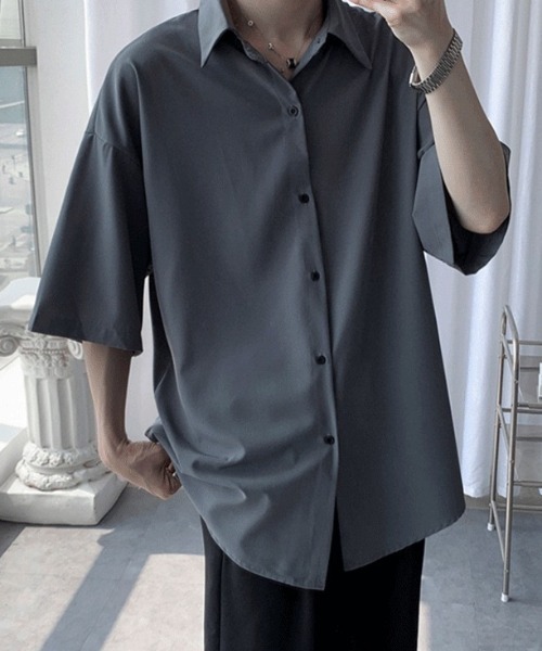 WYZ wear(ダブリューワイジィーウェア)の「オーバーサイズ半袖シャツ/ユニセックス(シャツ/ブラウス・メンズ・チャコールグレー/ブラック/ホワイト・L/M/XL)」の16枚目の写真