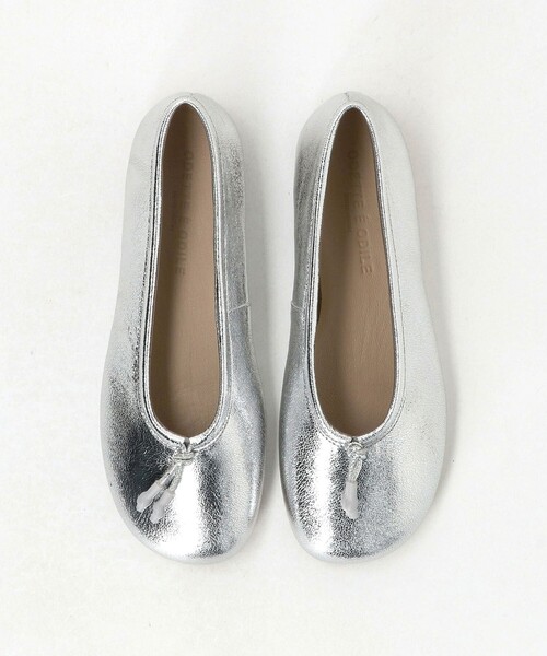 ODETTE E ODILE（オデットエオディール）の「オブリークバレエ フラット10↑（バレエシューズ・レディース・その他1/シルバー/ブラック・22cm/24.5cm/23cm/25cm/24cm/23.5cm/22.5cm）」の2枚目の写真
