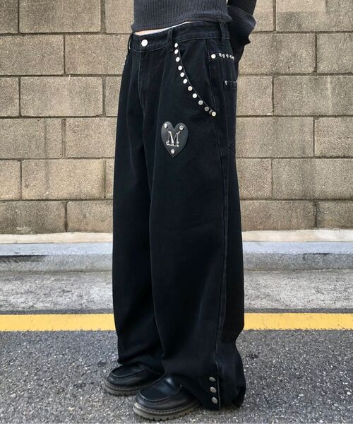 MUCENT（ムセント）の「ブレンリベットポイントワイドデニムパンツ（デニムパンツ・レディース・ブラック・MEDIUM/SMALL）」の6枚目の写真