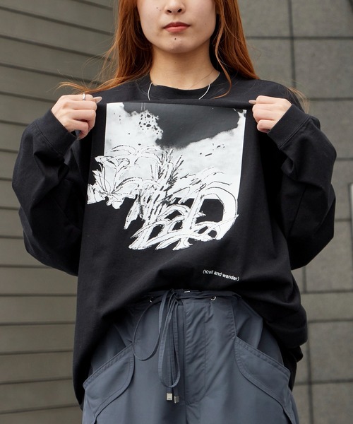 and wander（アンドワンダー）の「and wander/アンドワンダー krell Monochrome LS by MASAYOSHI SUZUKI プレーティング天竺 ロンT 2026年春夏（Tシャツ/カットソー・メンズ・ブラック/ホワイト・M/L/XL）」の2枚目の写真