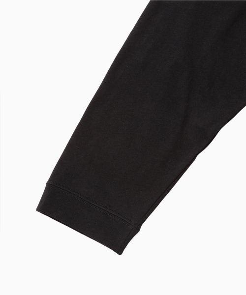 and wander（アンドワンダー）の「and wander/アンドワンダー krell Monochrome LS by MASAYOSHI SUZUKI プレーティング天竺 ロンT 2026年春夏（Tシャツ/カットソー・メンズ・ブラック/ホワイト・M/L/XL）」の14枚目の写真