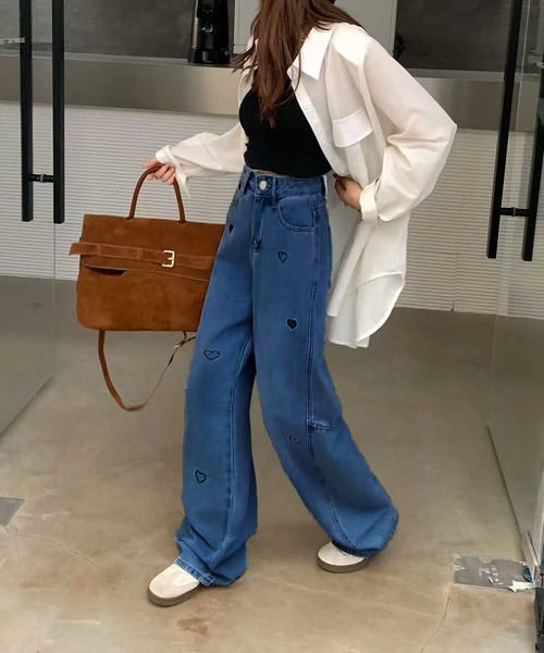HOOK(フック)の「ハート刺繍 ワイドデニムパンツ(デニムパンツ・レディース・ライトブルー/ネイビー・M/S/L)」の21枚目の写真