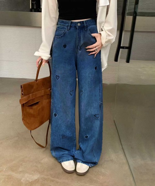 HOOK(フック)の「ハート刺繍 ワイドデニムパンツ(デニムパンツ・レディース・ライトブルー/ネイビー・M/S/L)」の15枚目の写真
