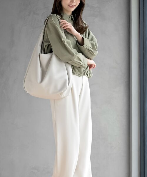 rps（アールピーエス）の「ホーボーショルダーＢＡＧ（ショルダーバッグ・レディース・アイボリー/ブラック/グレイッシュベージュ・フリー）」の5枚目の写真