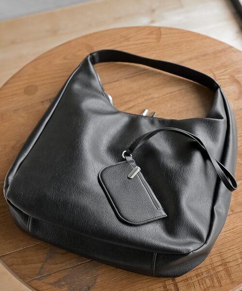 rps（アールピーエス）の「ホーボーショルダーＢＡＧ（ショルダーバッグ・レディース・アイボリー/ブラック/グレイッシュベージュ・フリー）」の13枚目の写真