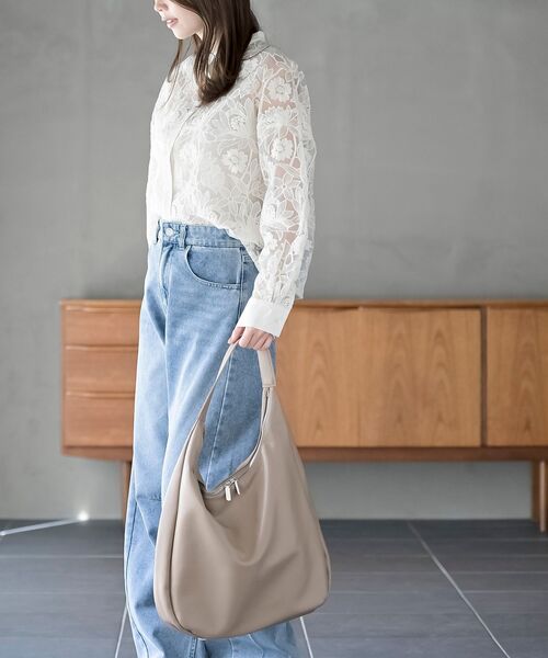 rps（アールピーエス）の「ホーボーショルダーＢＡＧ（ショルダーバッグ・レディース・アイボリー/ブラック/グレイッシュベージュ・フリー）」の19枚目の写真