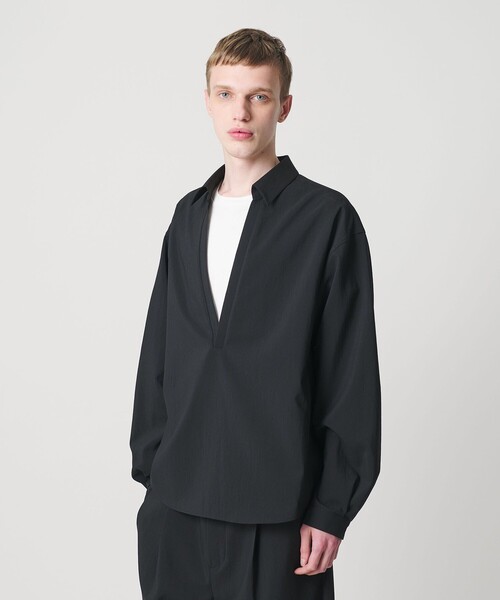 MONKEY TIME(モンキータイム)の「RENU TROシリーズ ディープ Vネック プルオーバー シャツ -セットアップ対応-(シャツ/ブラウス・メンズ・ブラック/ダークグレー・S/M/L/XL)」の3枚目の写真
