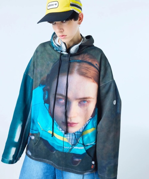 Little sunny bite（リトルサニーバイト）の「littlesunnybite/リトルサニーバイト/stranger eleven andma×hoodie（パーカー・レディース・その他/その他7・S/M）」の2枚目の写真