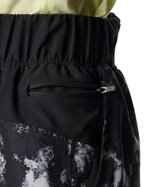 UNDER ARMOUR(アンダーアーマー)の「UAウーブン マルチ ポケット プリント ショーツ(トレーニング/メンズ)(その他パンツ・メンズ・ブラック・L/XL/M/2XL/S)」の7枚目の写真