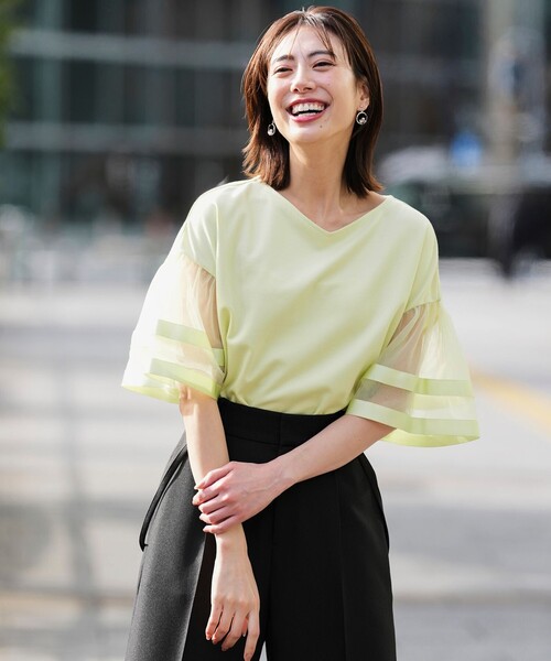 ANY SIS(エニィスィス)の「ゆるVネックチュールフリル袖 プルオーバー(Tシャツ/カットソー・レディース・スカイブルー系/ライトグリーン系/ホワイト系/ブラック系・MEDIUM)」の3枚目の写真