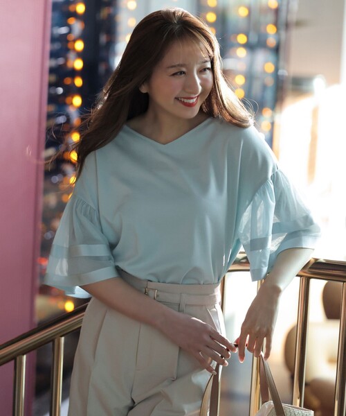 ANY SIS(エニィスィス)の「ゆるVネックチュールフリル袖 プルオーバー(Tシャツ/カットソー・レディース・スカイブルー系/ライトグリーン系/ホワイト系/ブラック系・MEDIUM)」の4枚目の写真