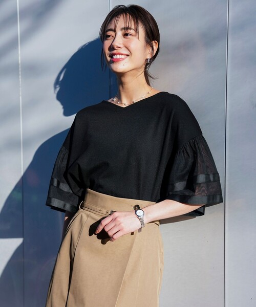 ANY SIS(エニィスィス)の「ゆるVネックチュールフリル袖 プルオーバー(Tシャツ/カットソー・レディース・スカイブルー系/ライトグリーン系/ホワイト系/ブラック系・MEDIUM)」の12枚目の写真
