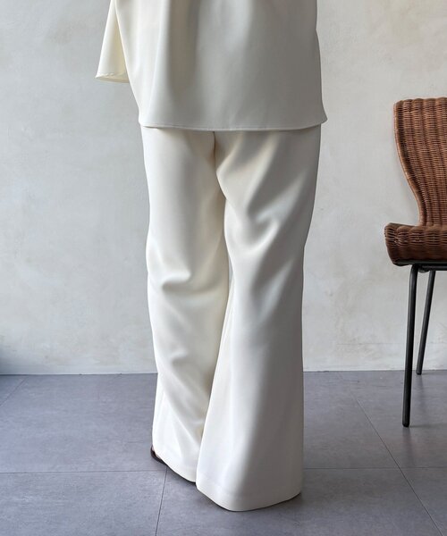 DouDou（ドゥドゥ）の「【WEB限定/セットアップ対応】セミワイドフレアパンツ（その他パンツ・レディース・オフホワイト/ブラック・FREE）」の11枚目の写真