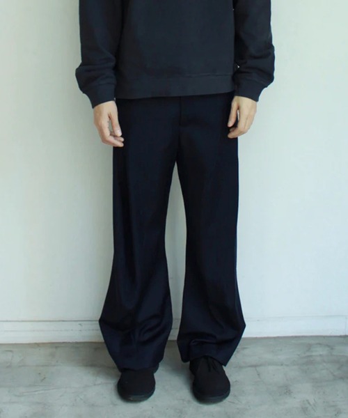 soe（ソーイ）の「Inflate Trousers NVY（スラックス・メンズ・ネイビー・0/1）」の3枚目の写真