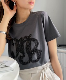 mily bilet（ミウィビレット）の「【mily bilet】1枚でサマになる。レースの透け感と光沢が魅力のレースワッペンTシャツ(半袖)（Tシャツ/カットソー）」