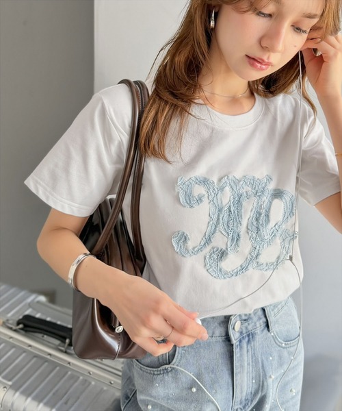 mily bilet（ミウィビレット）の「【mily bilet】1枚でサマになる。レースの透け感と光沢が魅力のレースワッペンTシャツ（半袖）（Tシャツ/カットソー・レディース・チャコール/ライトグレー/ホワイト・SMALL/X-LARGE/LARGE/MEDIUM）」の13枚目の写真